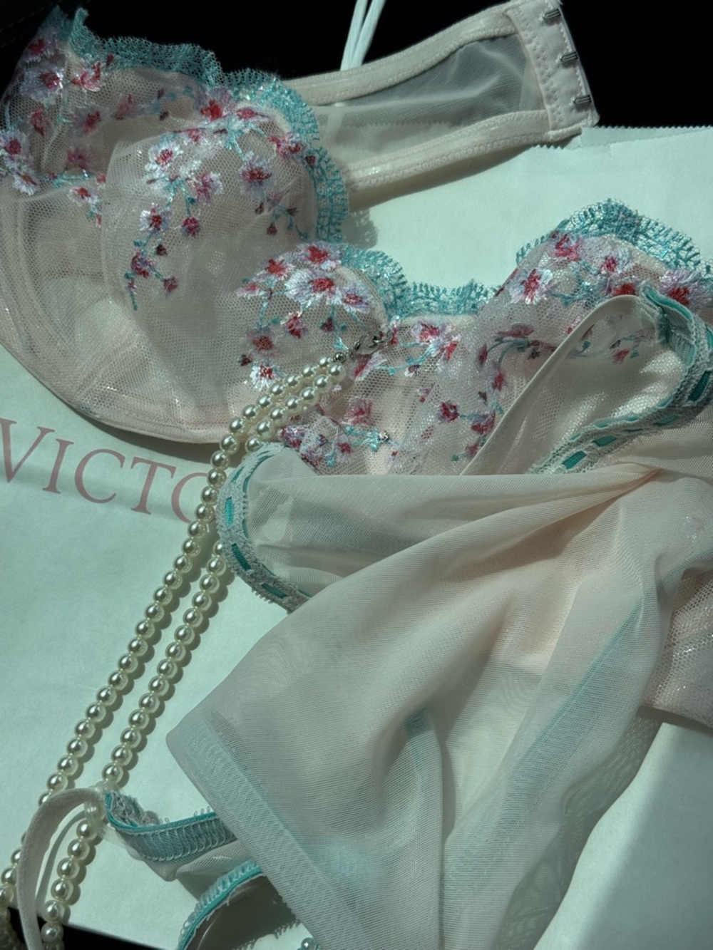 Victoria's Secret Cream Mesh Lingerie with Mint Trim M new - Picture 6 of 9